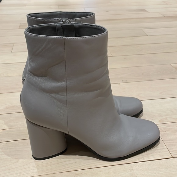 Guess Chatty Leather Booties size 10 - Picture 3 of 7